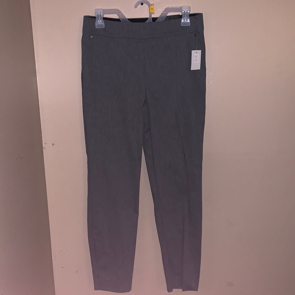 NWT Maurices Pull-On Skinny Pant